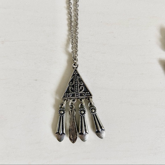 2-Tier Tribal Necklace Set - Picture 5 of 7